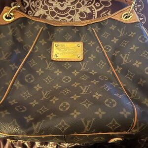 Good, used Louis Vuitton handbag